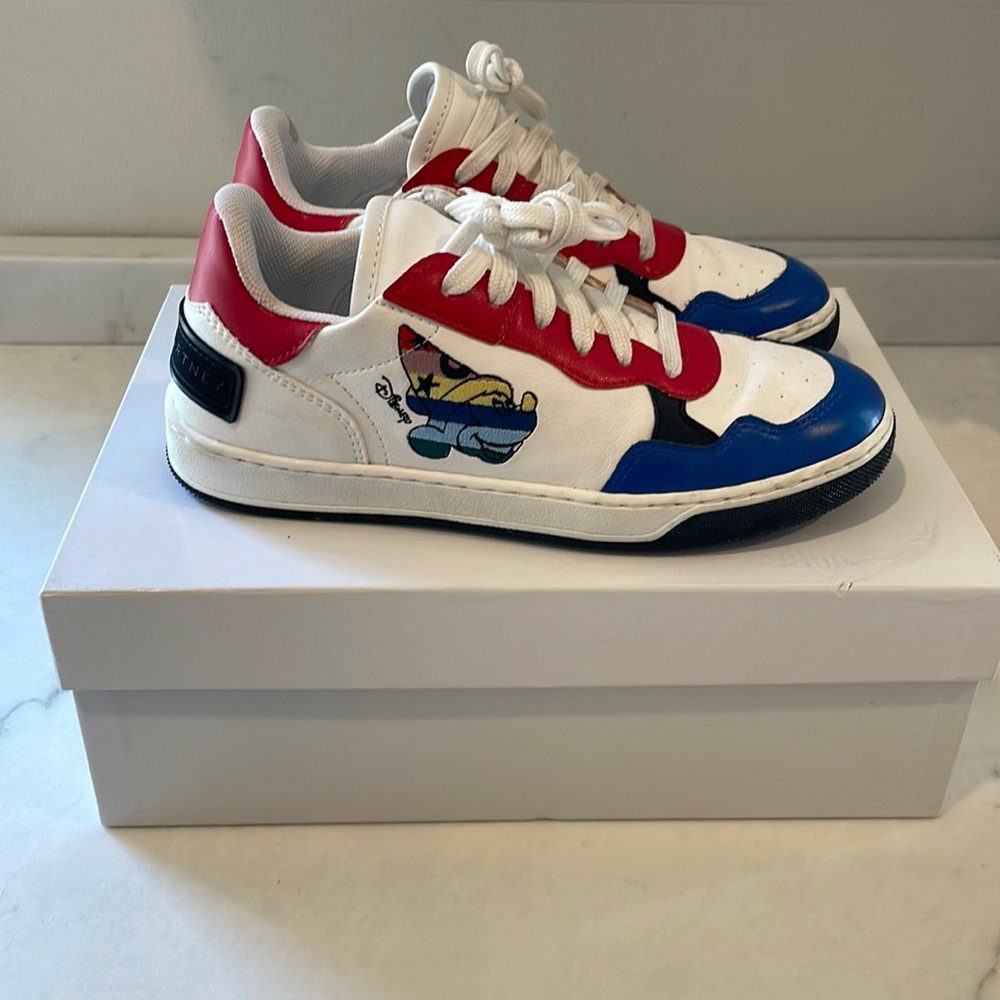STELLA MCCARTNEY KIDS
DISNEY FANTASIA MICKEY TRAINERS size 3